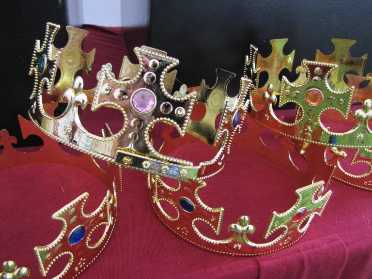Golden crowns