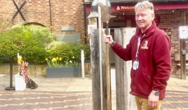 Harry Meet The Team1 Aspect Ratio 650 380